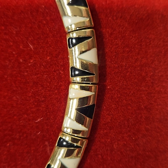 Vintage Enamel and Goldtone Choker Necklace and Earrings - Picture 3 of 6